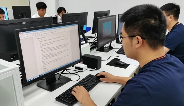 武汉鑫航迈信息科技有限公司服务信息科技客户,提供信息技术研发支持